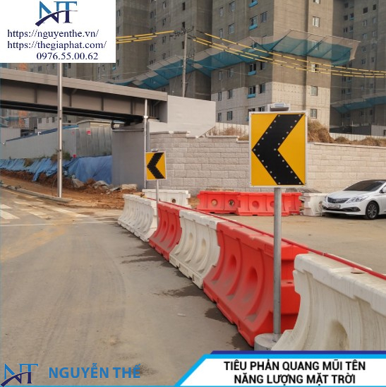 Tiêu phản quang mũi tên (3)